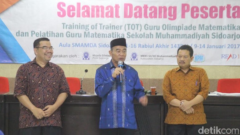 Mendikbud: Biaya Sekolah Siswa Miskin Harus Digratiskan Mendikbud: Biaya Sekolah Siswa Miskin Harus Digratiskan