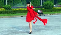 Tak jarang kita bisa menemukan pasangan yang sedang foto pre wedding, termasuk model ini yang sedang melakukan sesi pemotretan. Traveler yang berkunjung ke sini juga bisa melakukan hal yang serupa (Wahyu/detikTravel)