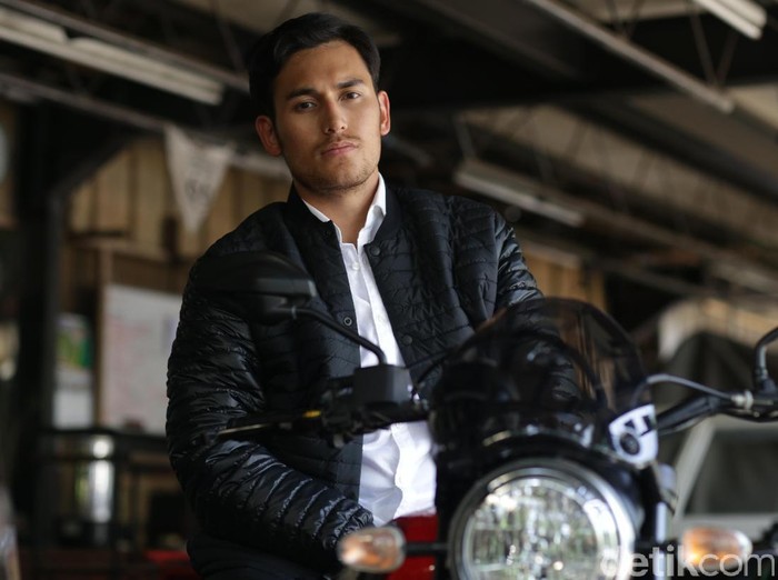 Arifin Putra Sukses Bikin Kesel Alex Abad Gara-gara Alamat Palsu