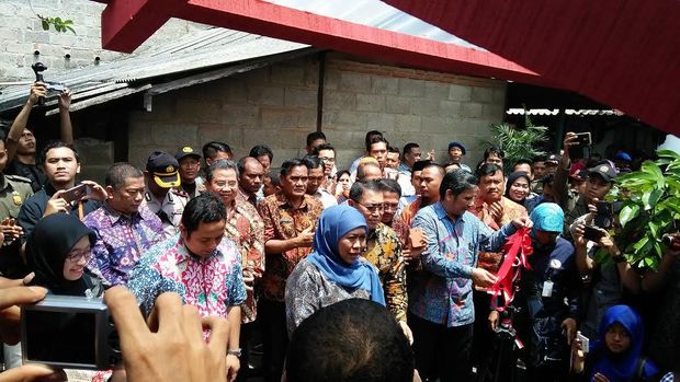Harga sembako di e-Warong lebih murah.