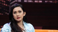 Aktris berusia 36 tahun itu hanya berserah diri kepada Tuhan. Hanif Hawari/detikHOT