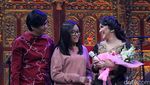 Lovely Moment! Kado Indah Armand Maulana untuk Dewi Gita