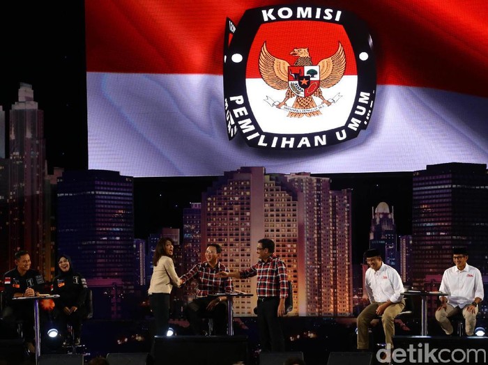 Jadi Moderator Debat, Ira Koesno Jadi Trending Topic di Twitter
