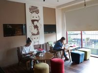 3K Coffee: Enaknya Nasi Bertabur Ayam Suwir Gurih, Kremesan dan Kol Goreng