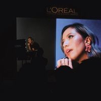 Tips Pakai <i>Foundation</i> Agar Mulus & Tahan Lama dari <i>Beauty Influencer</i>