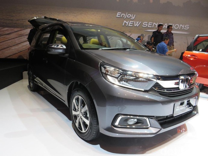 Makin Elegan  Honda  Mobilio  dengan Paket Modulo