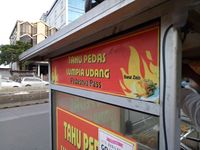 Gurih Renyah Tahu Goreng dengan Isian Pedas Menyengat