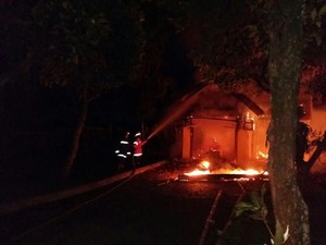 Polisi: Markas GMBI di Bogor Dibakar, Pelaku Diduga FPI