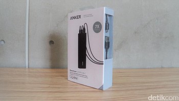 PowerCore+ dikemas dalam kotak layaknya ponsel. Foto: detikINET/Adi Fida Rahman