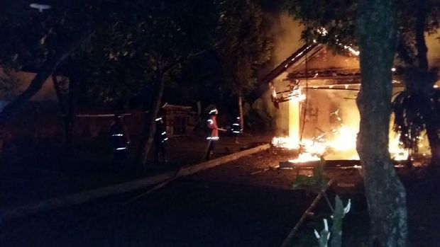 Markas GMBI di Bogor yang dibakar. 