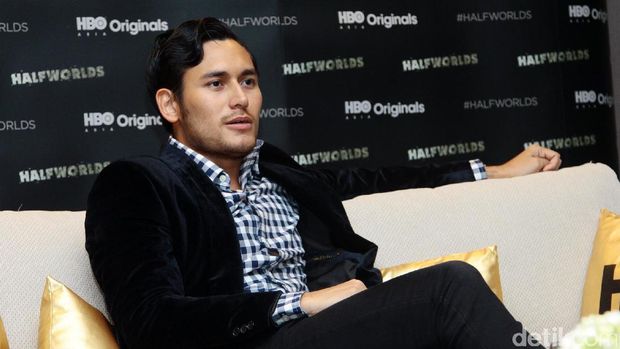 Arifin Putra Cerita Pengalaman Kerja Sama dengan Sutradara dan Aktor Asing