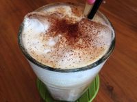 3K Coffee: Enaknya Nasi Bertabur Ayam Suwir Gurih, Kremesan dan Kol Goreng