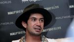 Gaya Kasual Reza Rahadian, Tetap Kece?