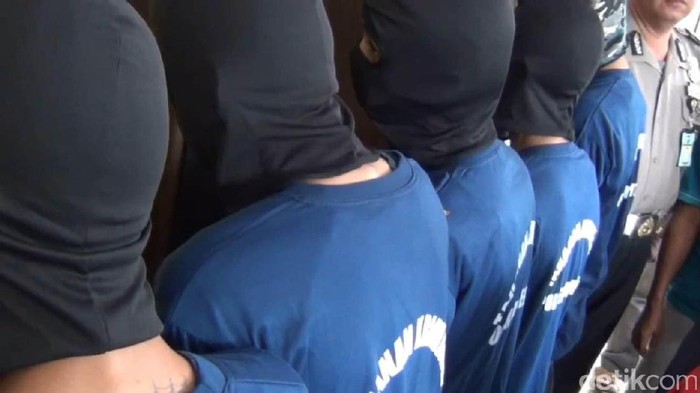 Polisi Tangkap 5 Anggota Geng Motor yang Bacok Warga di Jatinegara