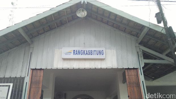 Stasiun Rangkasbitung berbenah jelang dilintasi KRL (Kartika-detikcom)