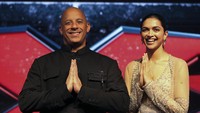 Mereka berganti pakaian usai pemutaran film tersebut. Ritam Banerjee/Getty Images for Paramount Pictures/detikFoto.