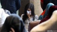 Akibat perbuatannya, mereka diduga melanggar Undang-undang Pasal 116 dan 122, Nomor 6 Tahun 2011 tentang Keimigrasian.
