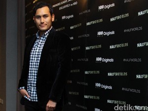 Arifin Putra Cerita Pengalaman Kerja Sama dengan Sutradara dan Aktor Asing