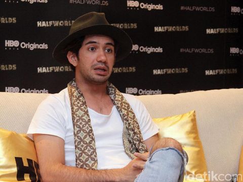 Reza Rahadian dan Arifin Putra, Dua Aktor Indonesia yang Lanjut ke Halfworlds Season 2