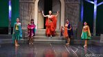 Aksi Citra Kirana di Panggung Teater Lysistrata
