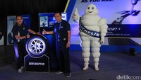 Pilot Sport 4 Tyre ini juga diperuntukan untuk konsumen Premium Driving Pleasure. Walaupun jenis mobilnya sama, konsumen ini merupakan para pengemudi yang enjoy berkendara.Foto: M Luthfi Andika
