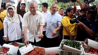 Hadir dalam acara tersebut Dirjen Perdagangan Dalam Negeri Oke Nurwan, Bos Grup Artha Graha, Tomy Winata, serta putri dari mantan presiden RI Abdurrachman Wahid, Yenny Wahid.