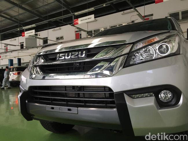 Kotak Hitam ala  Mobil  Isuzu