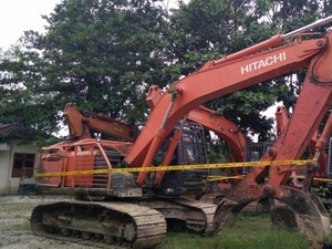 Petugas KLHK Sita Alat Berat Perambah Hutan di Riau