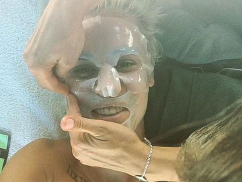 Foto: Lucunya Tampang Selebriti Saat Pakai Masker Wajah