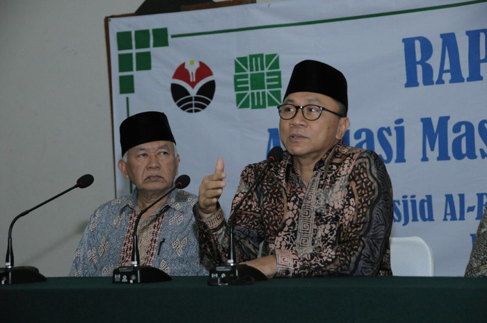 Di Depan Wisudawan Al-Azhar, Ketua MPR Sentil Pengangguran dan TKA
