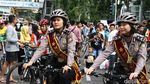 Senyum Ramah Polwan Bersepeda Bikin Adem CFD