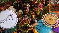 Masyarakat Solo mendapat tontonan seru berupa Tari Payung saat acara Car Free Day tadi pagi (CFD) di Jalan Slamet Riyadi (Muchus/detikTravel)