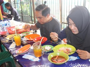 Pedagang Ceker Lapindo dan Sego Sambel Keluhkan Harga Cabai