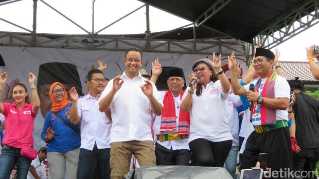 Anies Baswedan joget Terajana saat kampanye