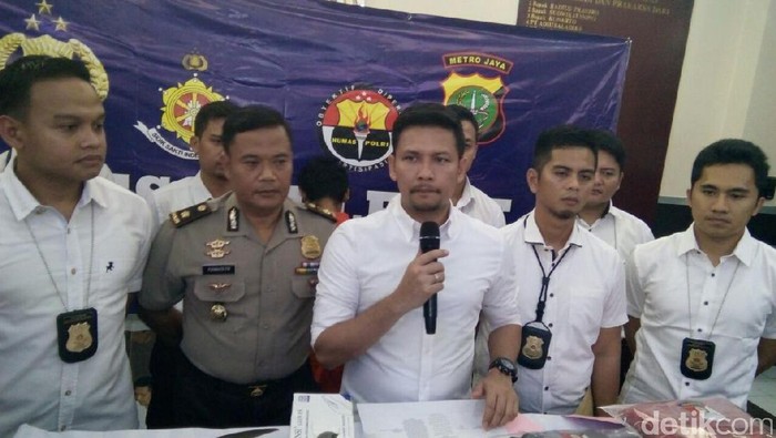 2 Orang Terluka, Polisi Selidiki Kebakaran Ruko di Mayestik