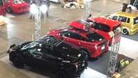 Hingga saat ini belum diketahui apakah bagian dalamnya diubah atau tidak, namun terlihat dari foto yang didapat Carscoops, Minggu (15/1/2017) terlihat knalpot kembar GReddy terpasang. Foto: Carscoops