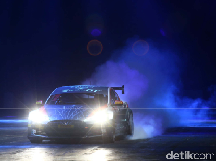 Mobil Listrik Balap GT