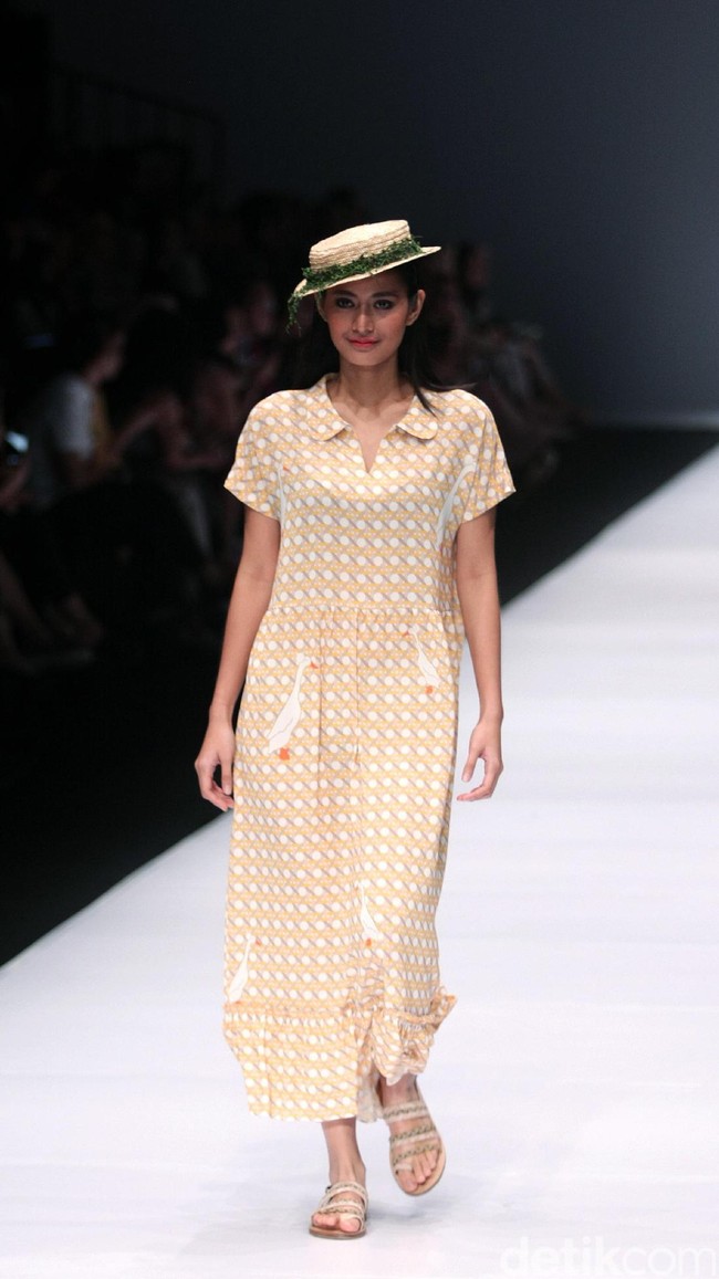 Koleksi JII by Gloria Agatha di Jakarta Fashion Week 2017. Senayan City. Jakarta. [Foto: Mohammad Abduh/Wolipop]