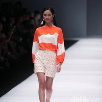 Koleksi JII by Gloria Agatha di Jakarta Fashion Week 2017. Senayan City. Jakarta. [Foto: Mohammad Abduh/Wolipop]