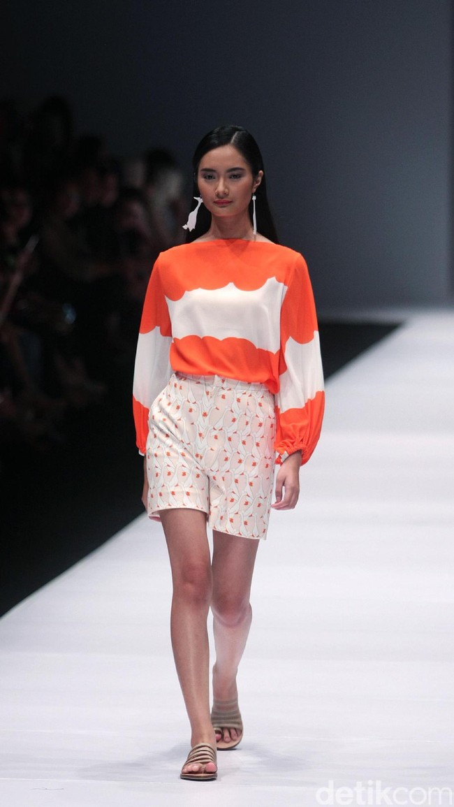 Koleksi JII by Gloria Agatha di Jakarta Fashion Week 2017. Senayan City. Jakarta. [Foto: Mohammad Abduh/Wolipop]