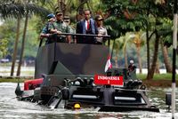 Jokowi: Industri Pertahanan Indonesia Harus Kompetitif