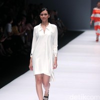 Koleksi JII by Gloria Agatha di Jakarta Fashion Week 2017. Senayan City. Jakarta. [Foto: Mohammad Abduh/Wolipop]