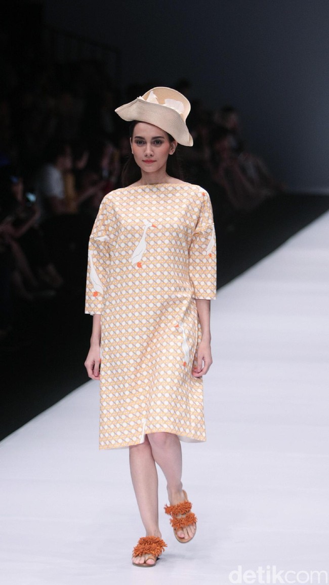 Koleksi JII by Gloria Agatha di Jakarta Fashion Week 2017. Senayan City. Jakarta. [Foto: Mohammad Abduh/Wolipop]