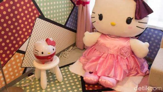 Boneka Hello Kitty raksasa! (Randy/detikTravel)