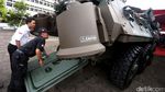 Melihat Dari Dekat Panser Anoa Amphibi
