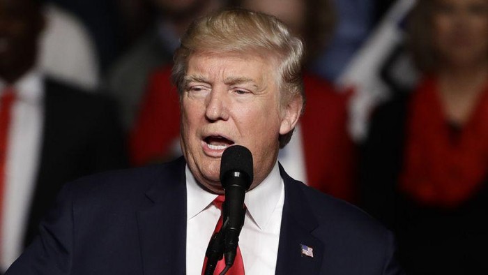 Protes Kedatangan Trump, Seribuan Orang Gelar Demo di Swiss