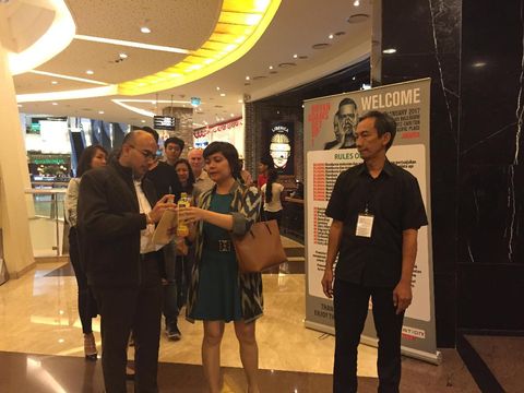 Penonton Mulai Padati Lokasi Konser Bryan Adams