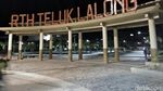 Romantisnya Nikmati Suasana Malam di Pinggir Teluk Luwuk