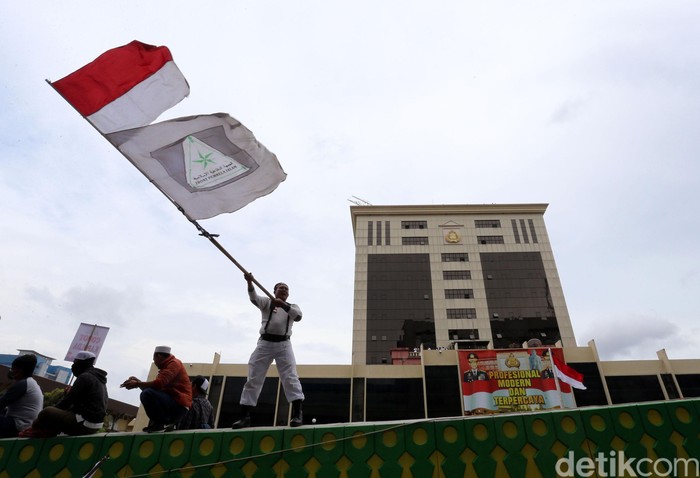 Akun Rizieq dan FPI Di-suspend Twitter, Polri: Tak Ada Permintaan