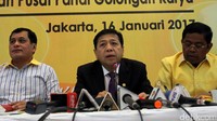Ketua Umum Parta Golkar, Setya Novanto didampingi Sekjen Idrus, Ketua Harian Nurdin Halid saat rapat di DPP Golkar.